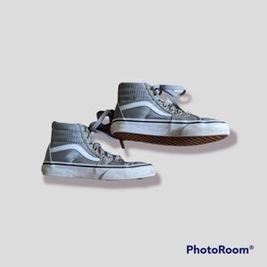 VANS SK8 Gray kids high tops Size 2.5 Skateboard Shoe